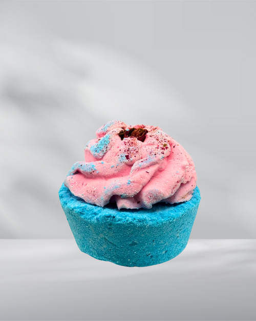 Loves Kiss Bath Bomb